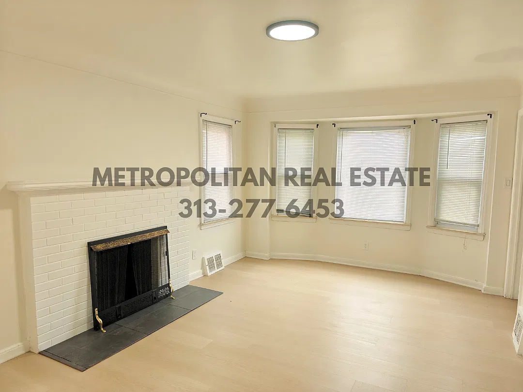 3 bed, 1.5 bath, 1356 sqft, $1,400 — Photo 3
