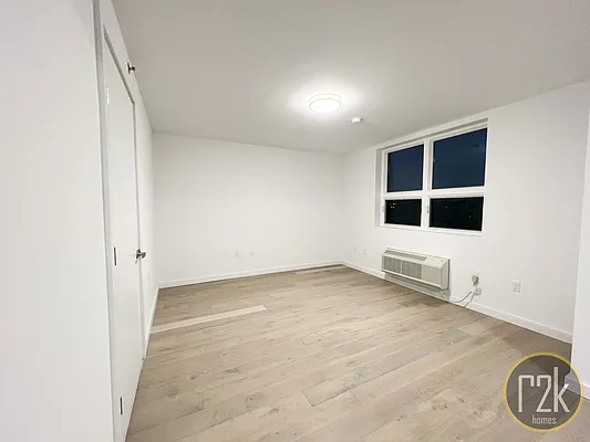 Rented by Realty 2000 Corp | media 20