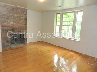 929 Spruce St APT C, Philadelphia, PA 19107