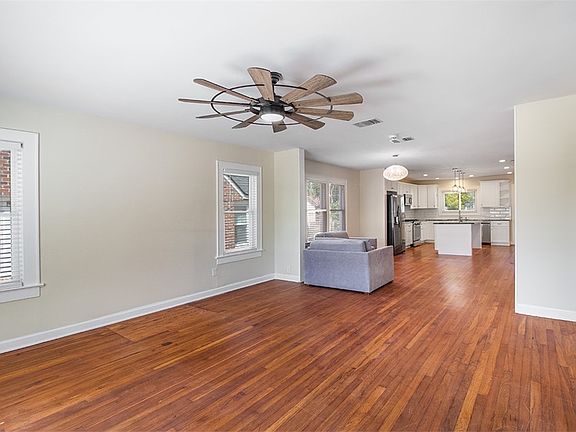 5th image of 514 Southern St