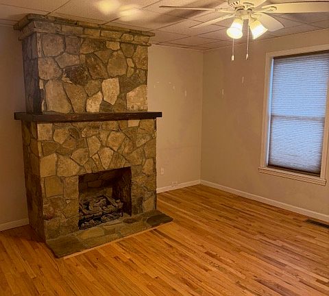 3rd image of 213 Grovemont Ave