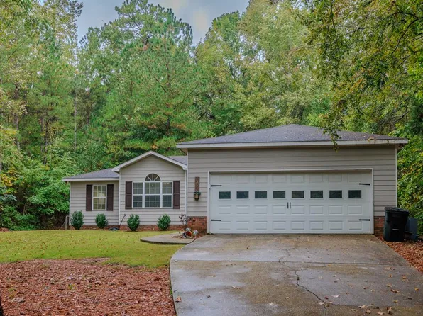 1352 Douglas Dr, Ellerslie, GA 31807