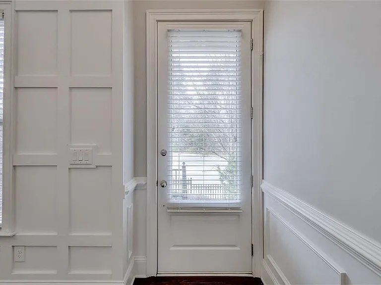 453 Alderwood St — Photo 8
