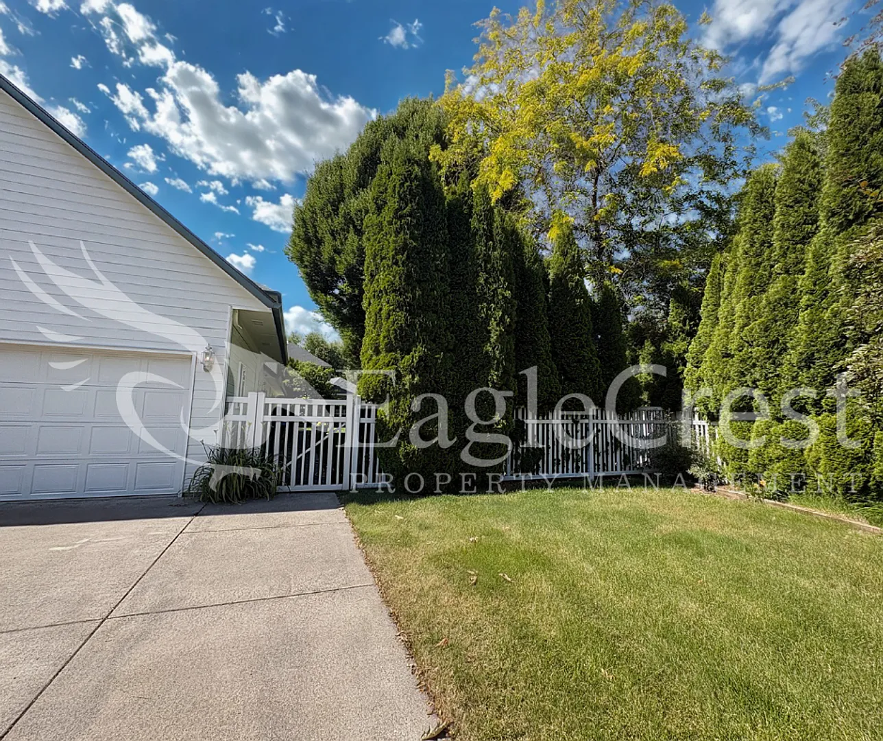 Brand-New Bright & Open Studio Apartment ~ $300.00 OFF 2nd Month Rent!! — Photo 2