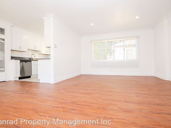 3rd image of 125 N Maple St Unit 125E