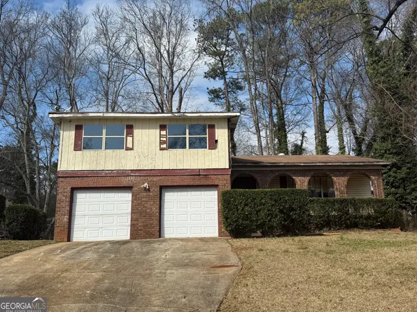 3892 Northstrand Dr, Decatur, GA 30035