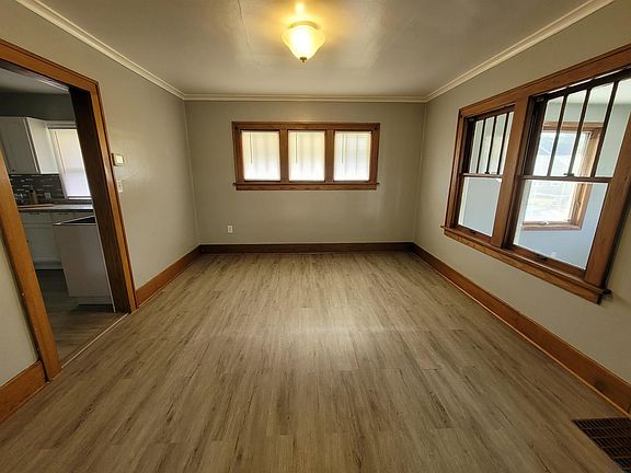 4th image of 912 26th St