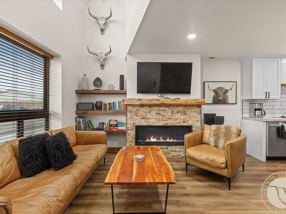 4th image of 202 S Hauser Ave #1