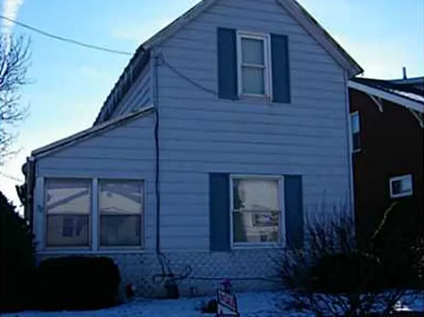 32 W Main St, Burkettsville, OH 45310
