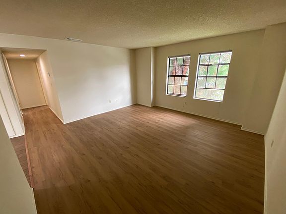 5th image of 23751 Arlington Ave APT 201