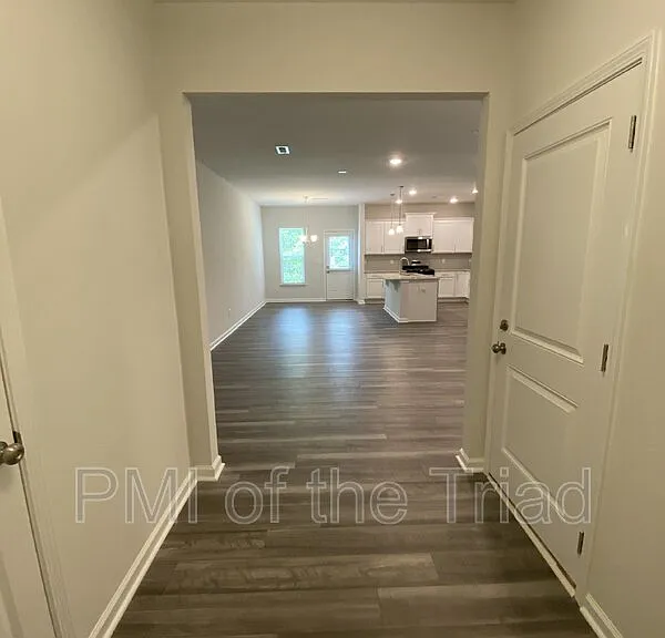 3005 Mackay Pointe Ln — Photo 3