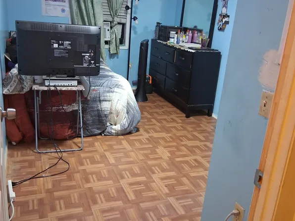 650 Williams Avenue image 6 of 41