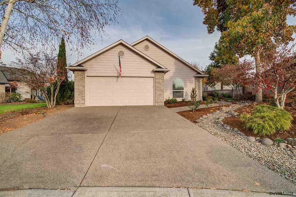6678 Brookhollow Ct NE photo 1