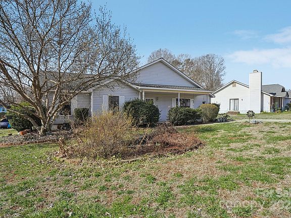 2nd image of 3317 Green Meadow Dr