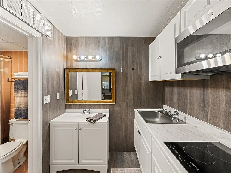 4025 Parkway — Photo 15