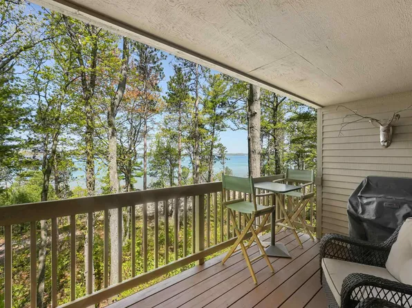 7751 Clearwater Dr, Williamsburg, MI 49690