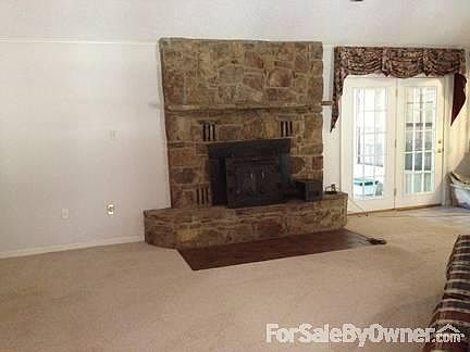 Fireplace
						:
						Wood burning Kraft stove with blower