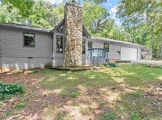 490 Victoria Rd, Woodstock, GA 30189