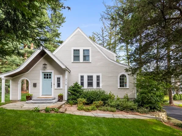 378 Main St, Lynnfield, MA 01940