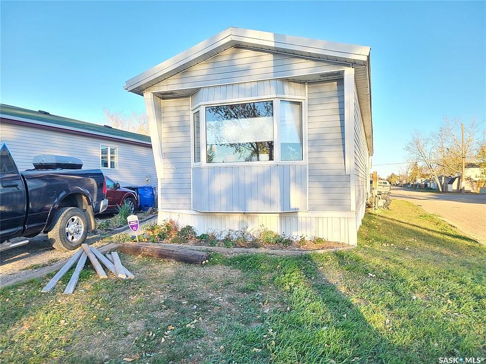 106 1st Ave SW Weyburn, SK, S4H2J1 Apartments for Rent Zillow