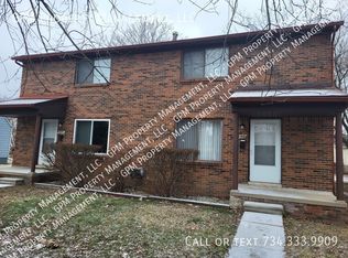 1382 Champaign Rd, Lincoln Park, MI 48146