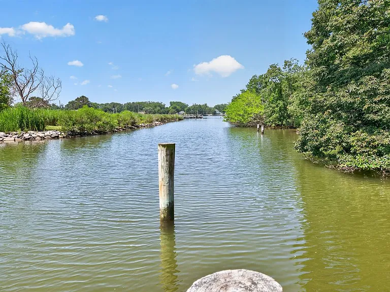 1035 Chester River Dr — Photo 36