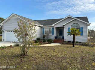 250 Quarter Horse Ln, Hampstead, NC 28443