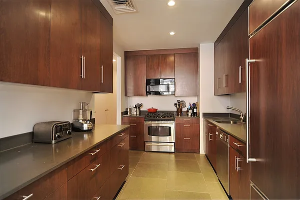 Rented by Corcoran | media 2