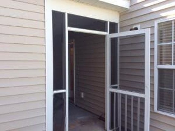 5th image of 1302 Garland St
