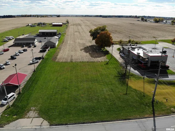 1707 E Jackson St, Macomb, IL 61455