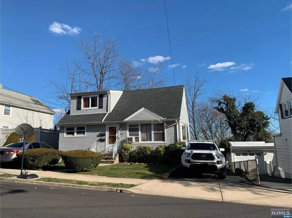417 5th St, Carlstadt, NJ 07072