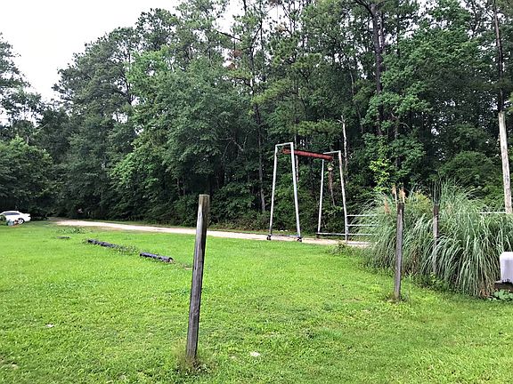 4th image of 8307 Dogwood Dr