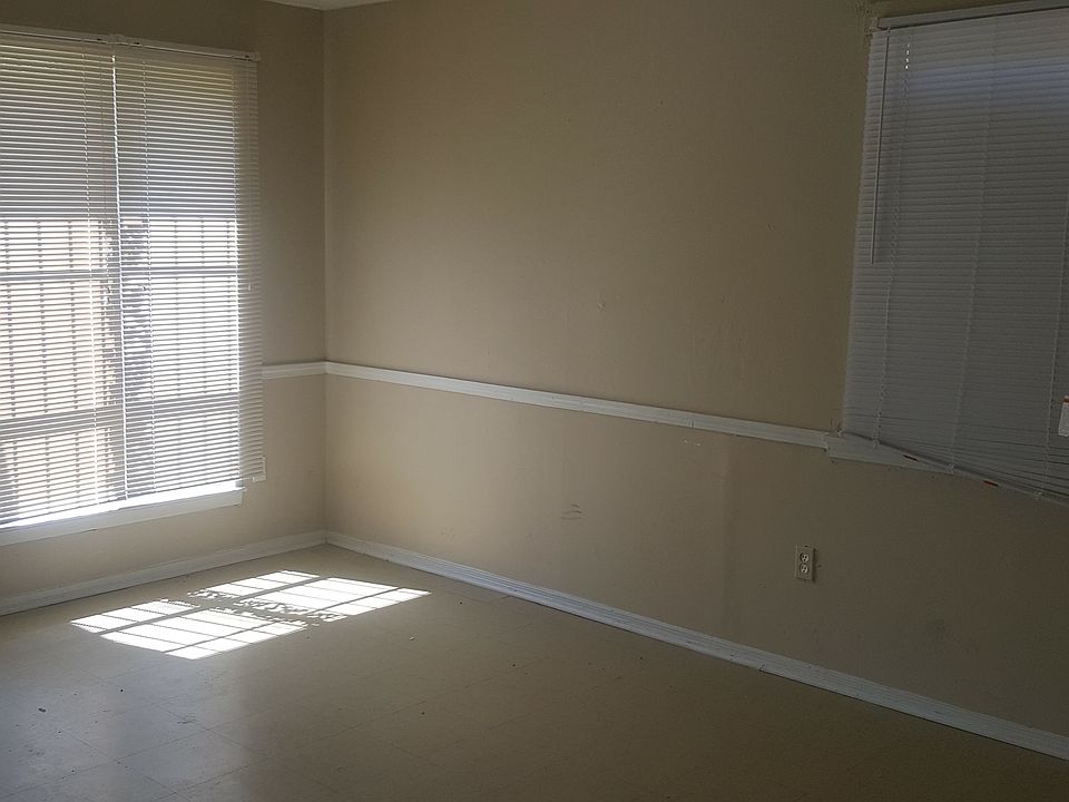 2nd image of 692 Hazelwood Rd