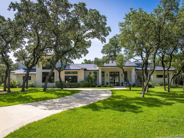 19803 WILD HOLW, Garden Ridge, TX 78266