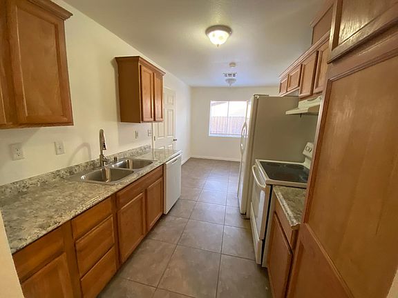 2nd image of 5809 Apple Valley Ln