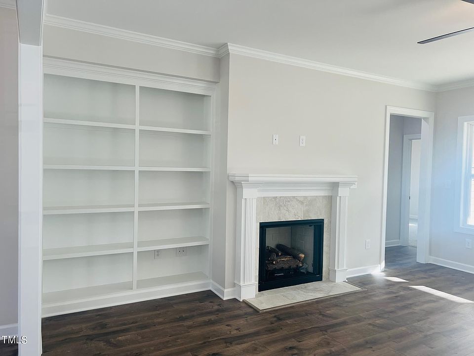 2nd image of 370 Carolina Lndg