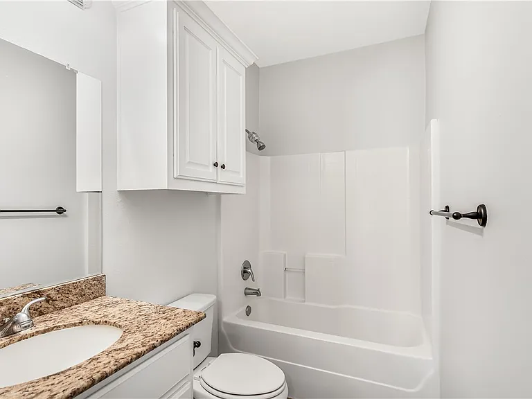 3933 John Sharp Pkwy #A — Photo 20