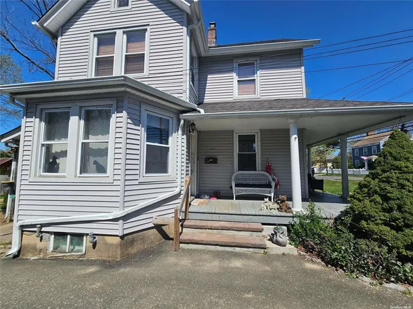 203 Park Avenue, Huntington, NY 11743