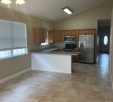 3rd image of 5813 Creek Station Dr