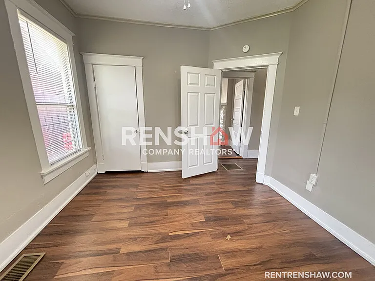 696 Decatur St — Photo 9