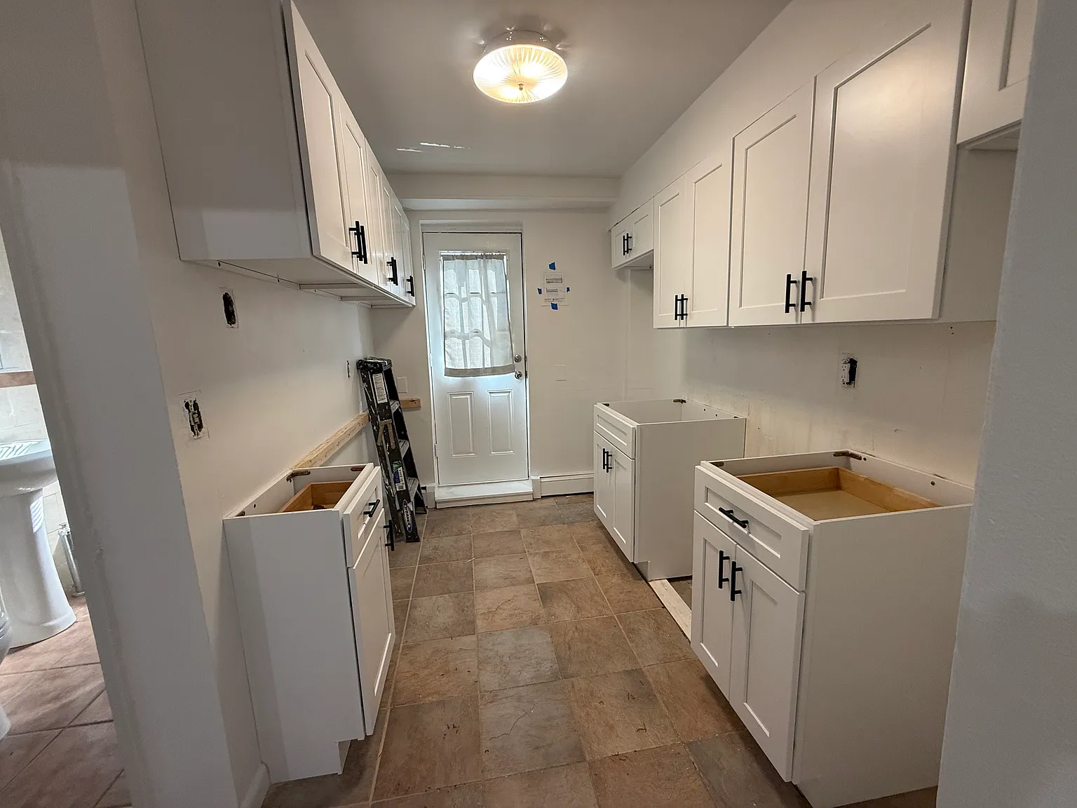 Studio, 500 sqft, $1,950 — Photo 3