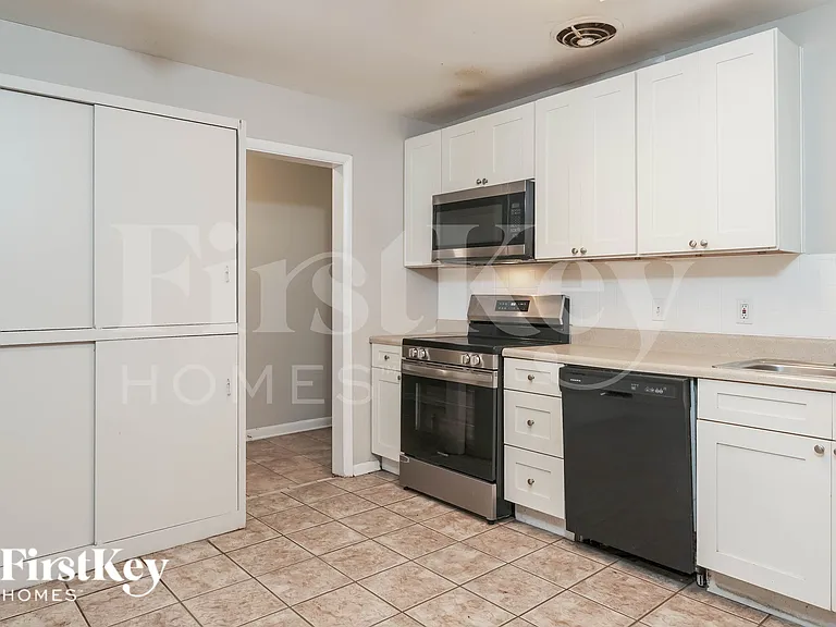2623 New Jersey Rd — Photo 6