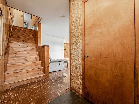 2nd image of 65 Parkwood Dr
