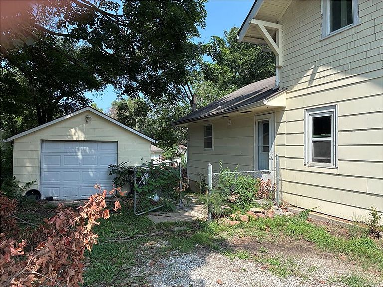 Listing photo 5