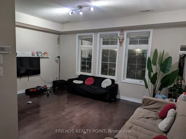 1401 Plains Rd E #30, Burlington, ON L7R 0C2
