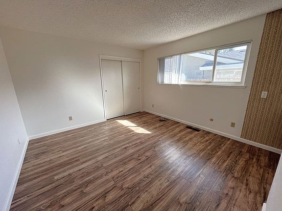 4th image of 634 Lelandhaven Way