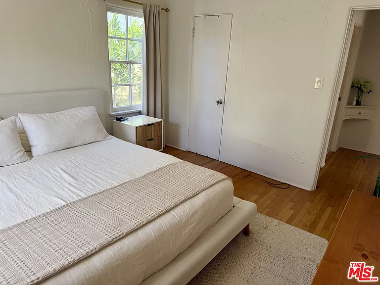 643 Vernon Ave — Photo 16