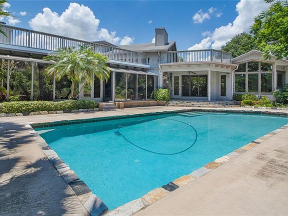 4th image of 210 Green Lake Cir