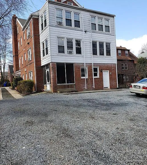 8109 Garland Ave #6 — Photo 2