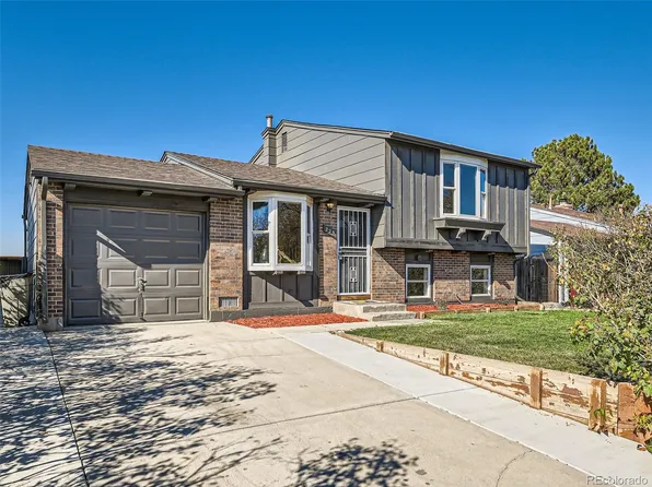 225 Mckinley Drive, Bennett, CO 80102